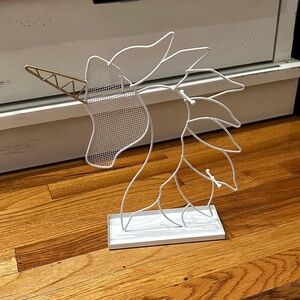 White and Gold Wire Unicorn Jewelry Organizer